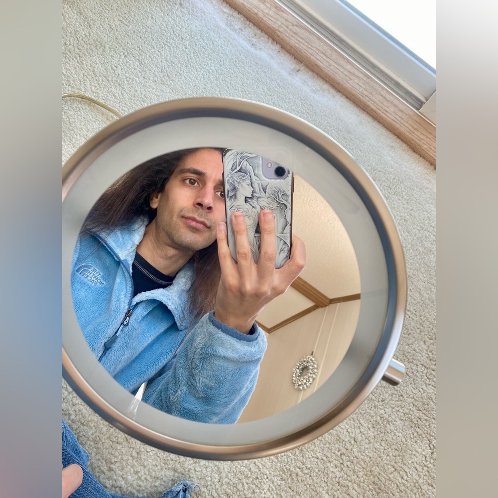 Make up mirror with lights. - Picture 4 of 9